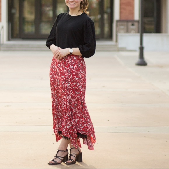 Max Studio Red Floral Skirt - Picture 2 of 3